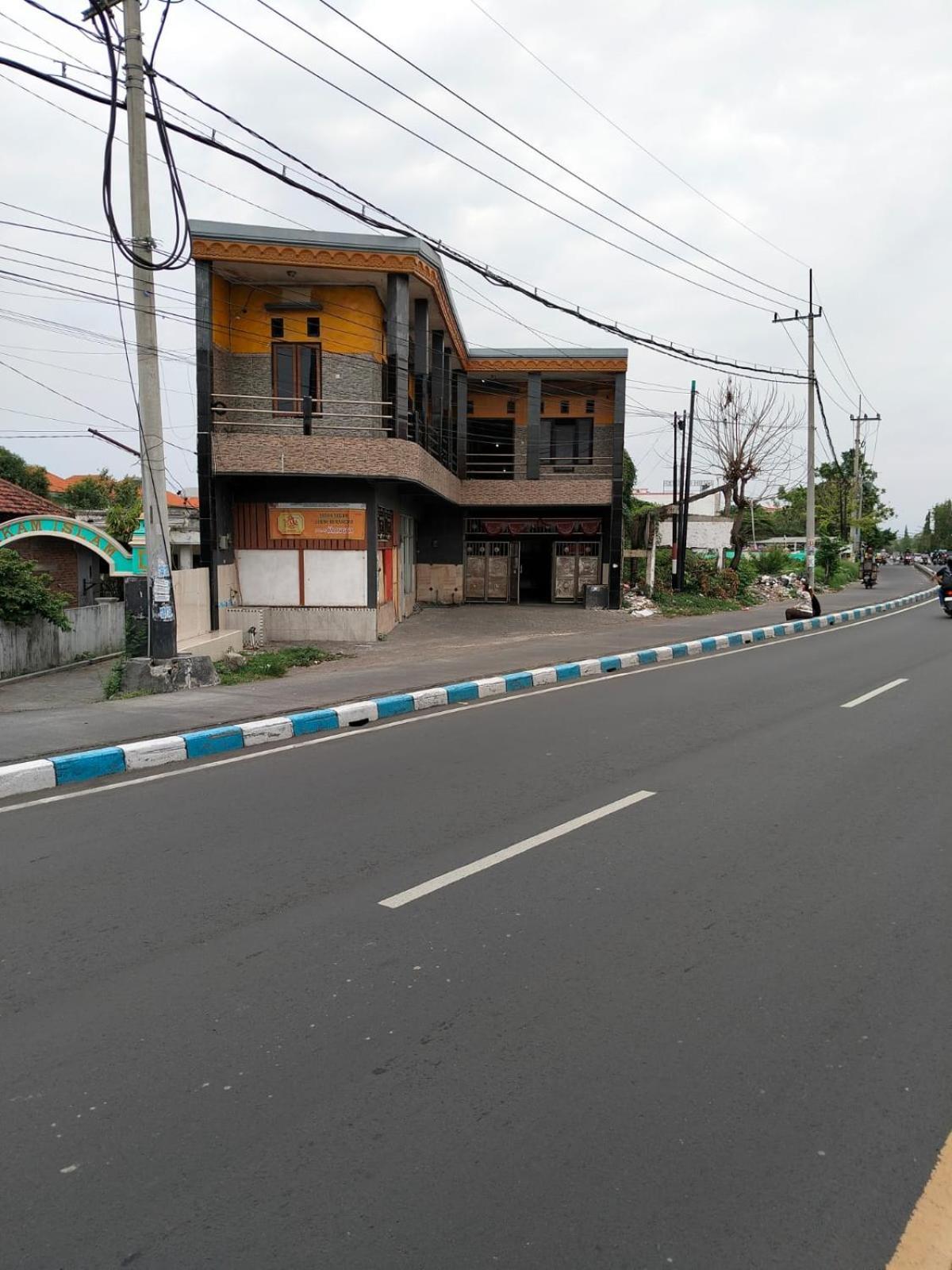 Griya Kost Hotel Surabaya Exterior photo